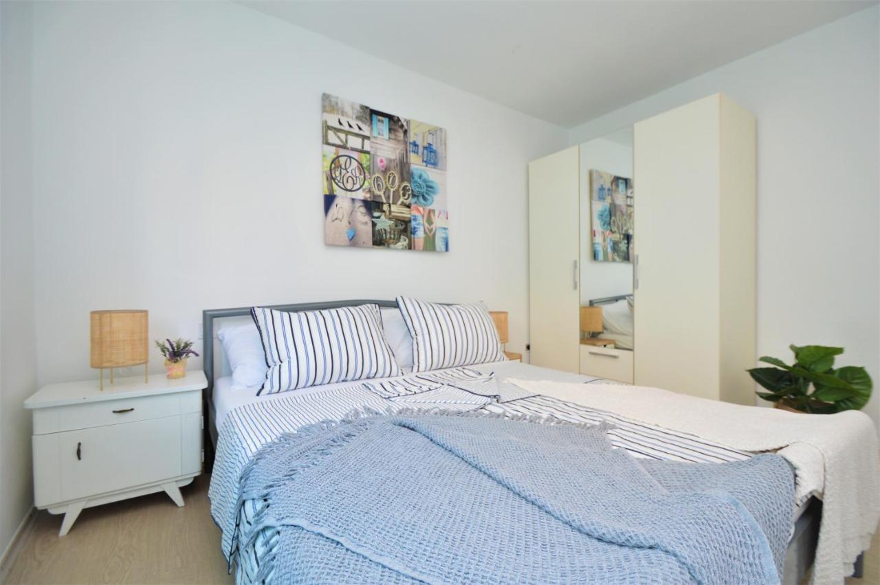 Apartment Vinea-Parking Included Шибеник Экстерьер фото